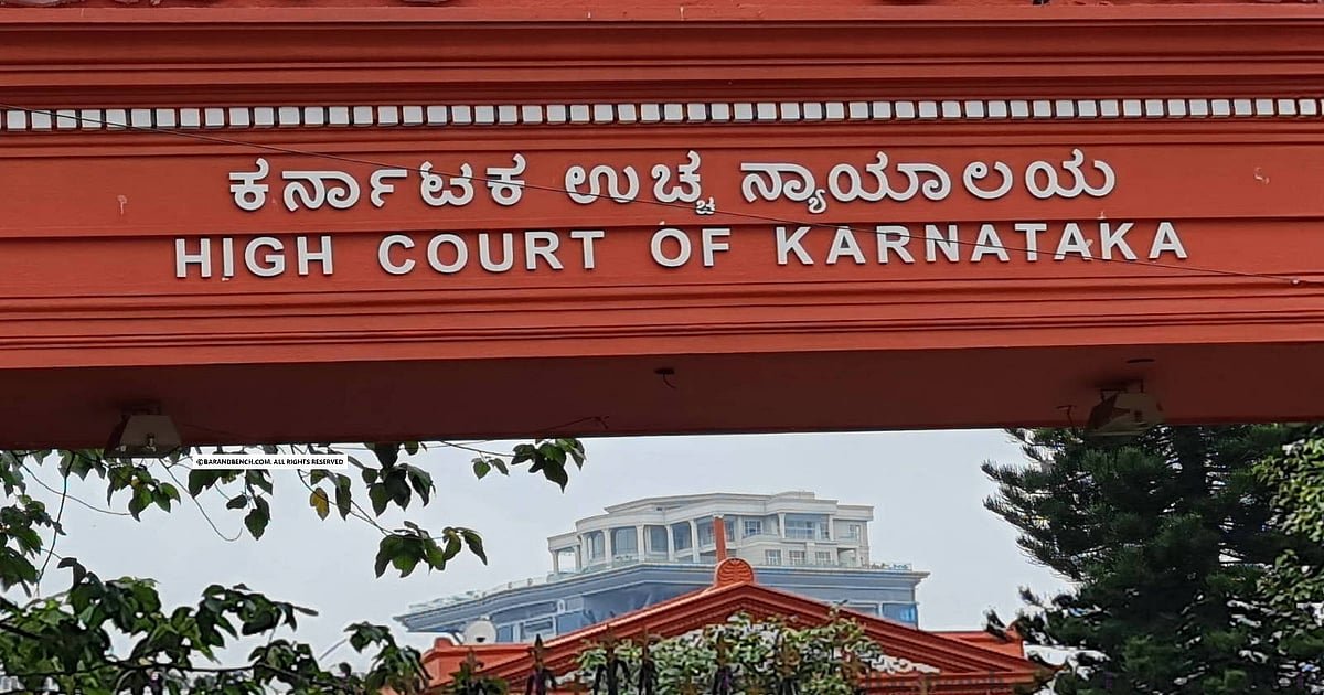 Hearings in Karnataka High Court Halted for An Hour after Bar Decides to protest proposed transfer of 4 judges