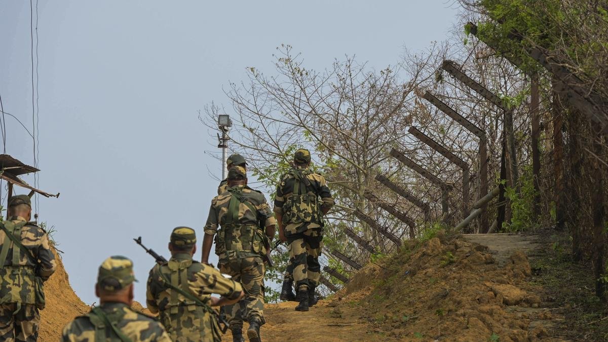 Pakistani range apprehended by bsf from international border in Rajasthan
